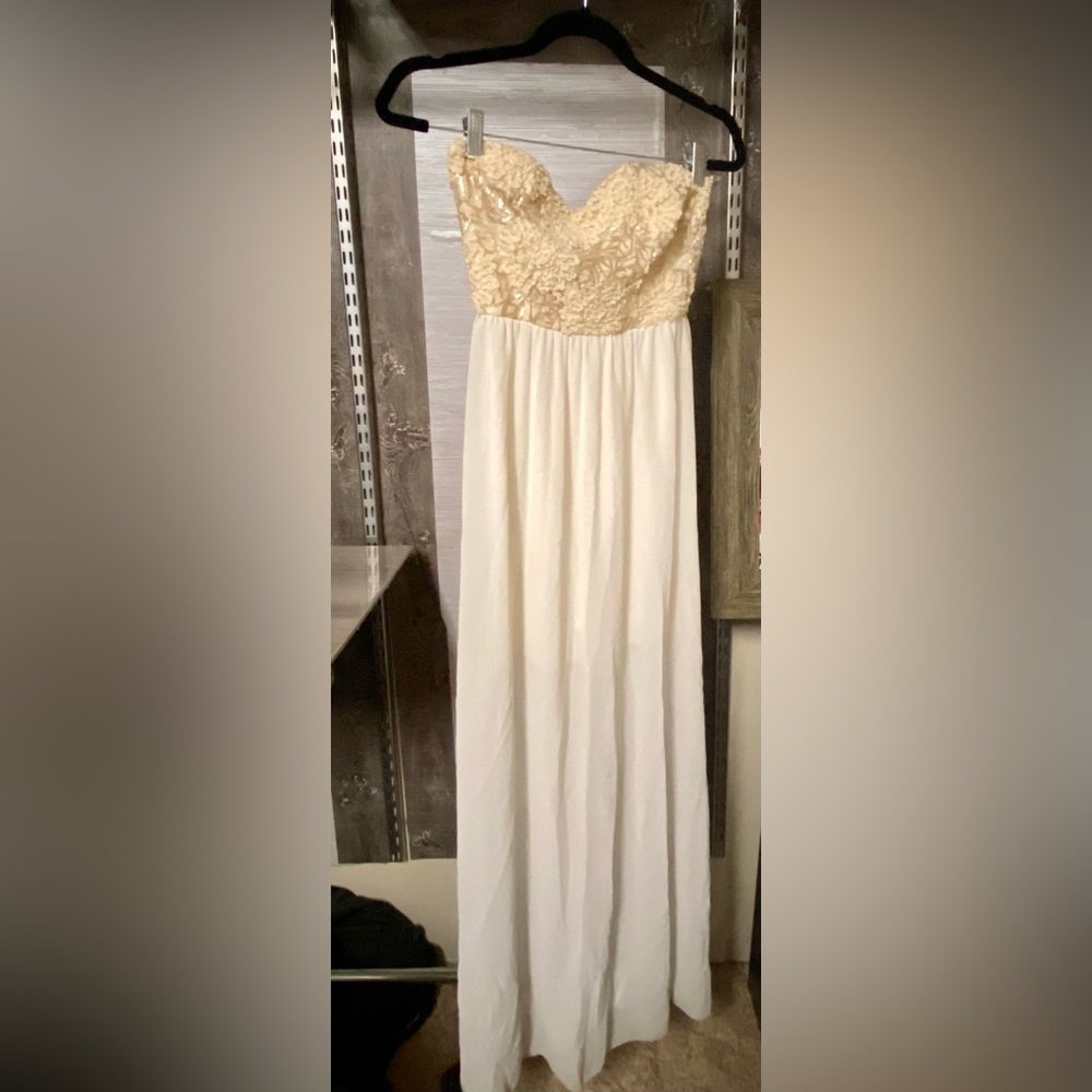 Small strapless dress with sequin detail
